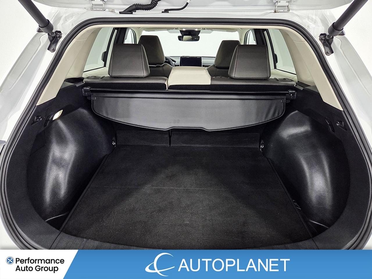 2024 Toyota Corolla Cross XLE AWD, Sunroof, Back Up Cam, Android Auto! Photo