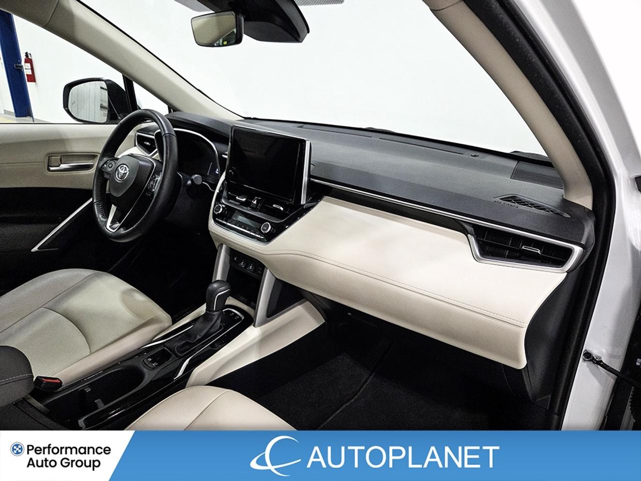 2024 Toyota Corolla Cross XLE AWD, Sunroof, Back Up Cam, Android Auto! Photo