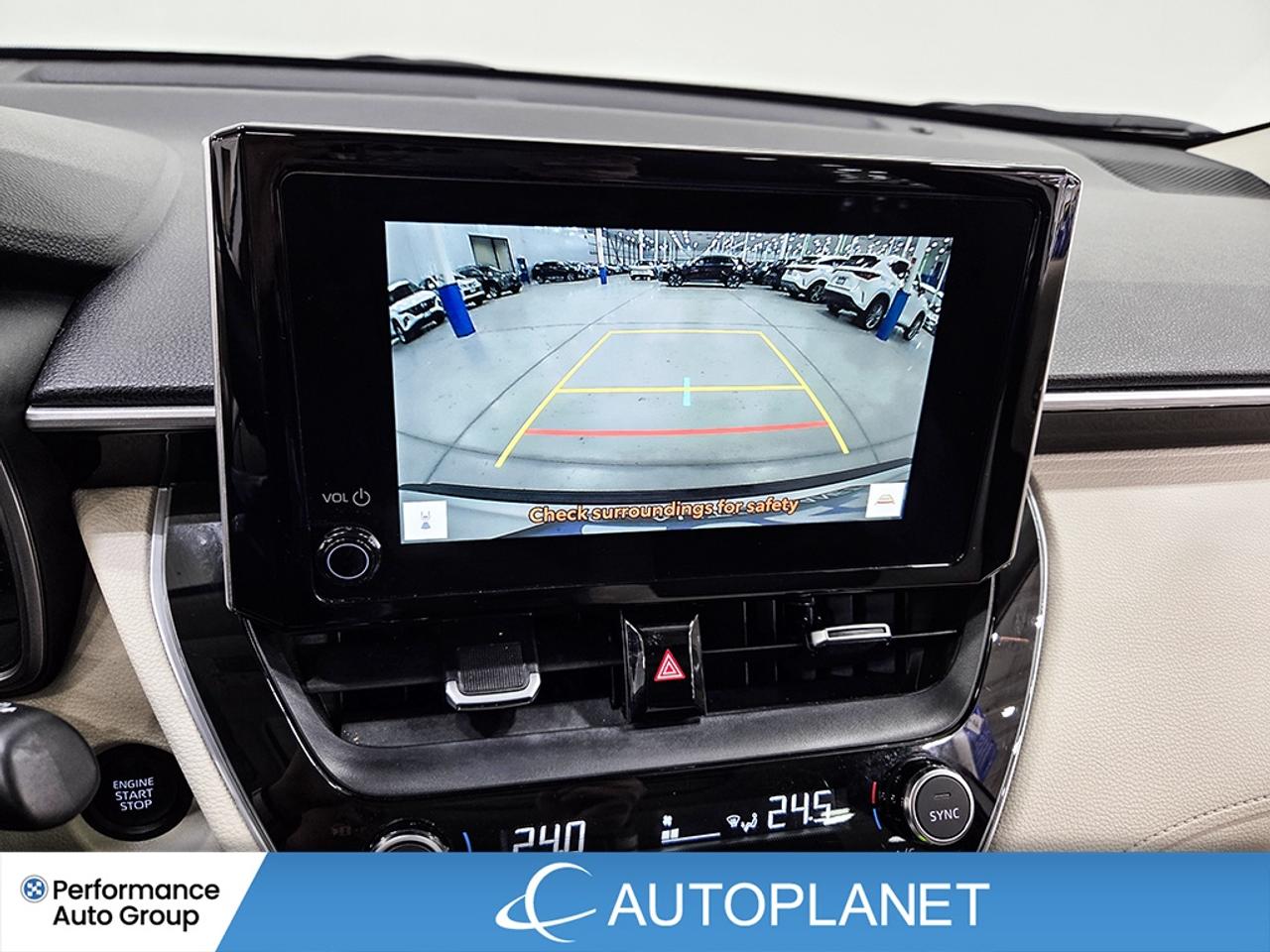 2024 Toyota Corolla Cross XLE AWD, Sunroof, Back Up Cam, Android Auto! Photo