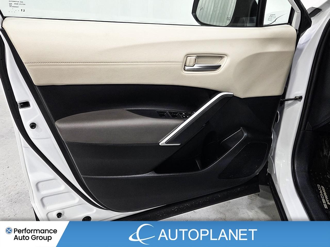 2024 Toyota Corolla Cross XLE AWD, Sunroof, Back Up Cam, Android Auto! Photo