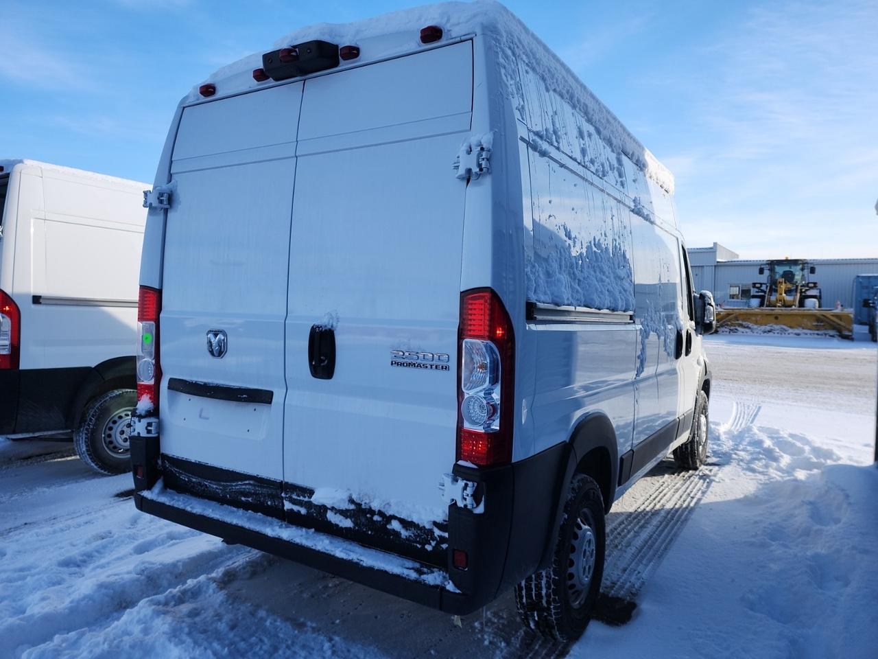 2025 RAM ProMaster Cargo Van Tradesman 2500 High Roof 136  WB w-Pass Seat Photo2