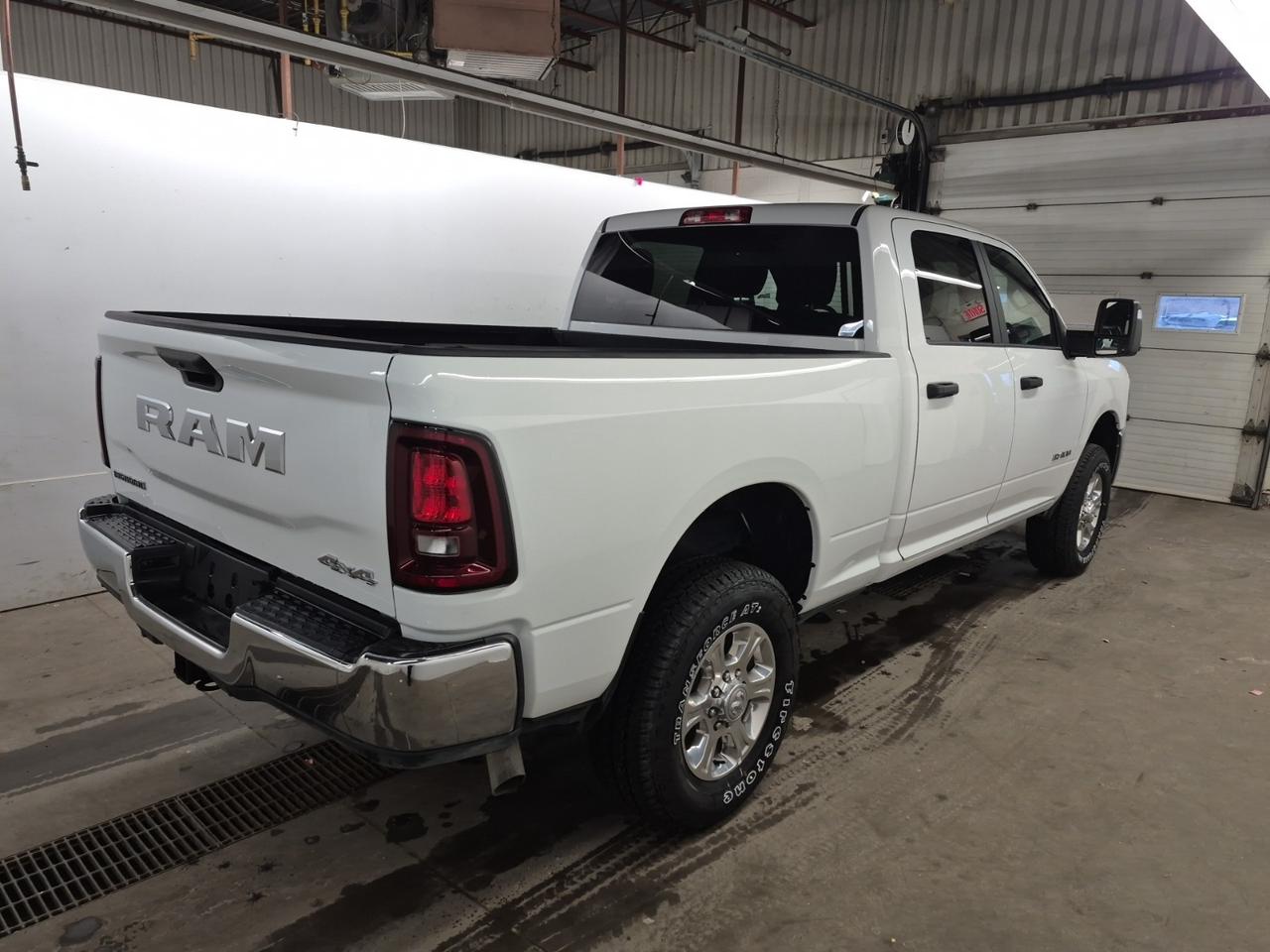 2025 RAM 2500 Big Horn 4x4 Crew Cab 6'4  Box Photo4