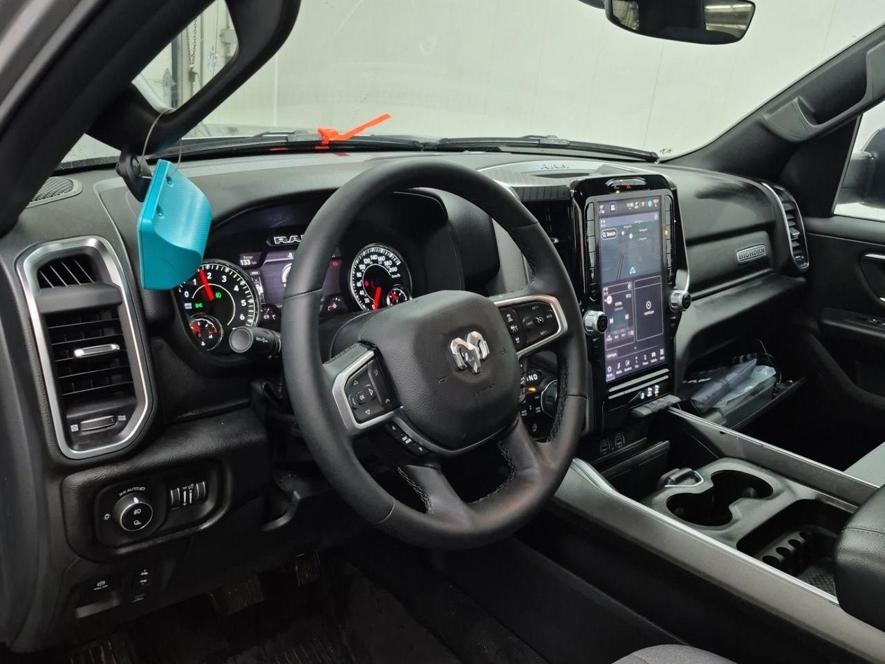 2025 RAM 1500 Big Horn 4x4 Crew Cab 5'7 - Nav - Split Tailgate! Photo