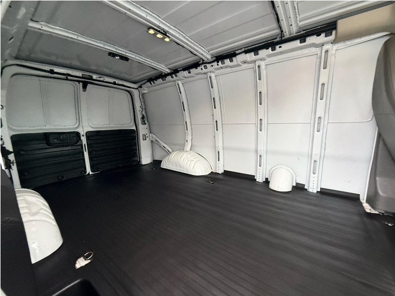 2024 Chevrolet Express 2500 2500 CleanCarfax Warranty Certified LowKMs B.Cam Photo