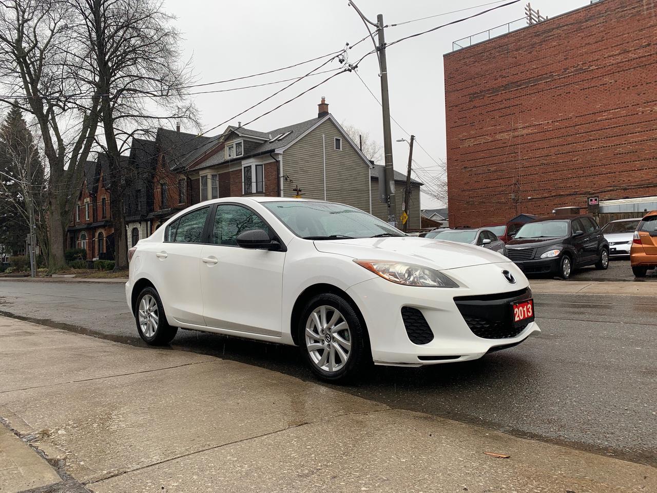 2013 Mazda MAZDA3 4dr Sdn Auto GX Photo