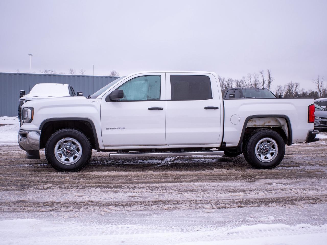 2017 GMC Sierra 1500 - Adjustable Lumbar   Smartphone Integration Photo