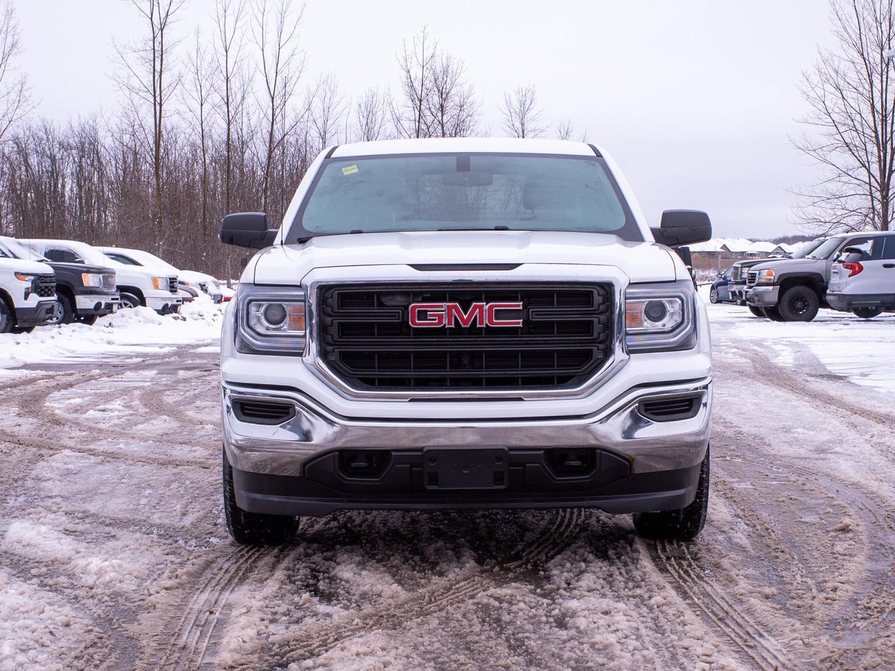 2017 GMC Sierra 1500 - Adjustable Lumbar   Smartphone Integration Photo2