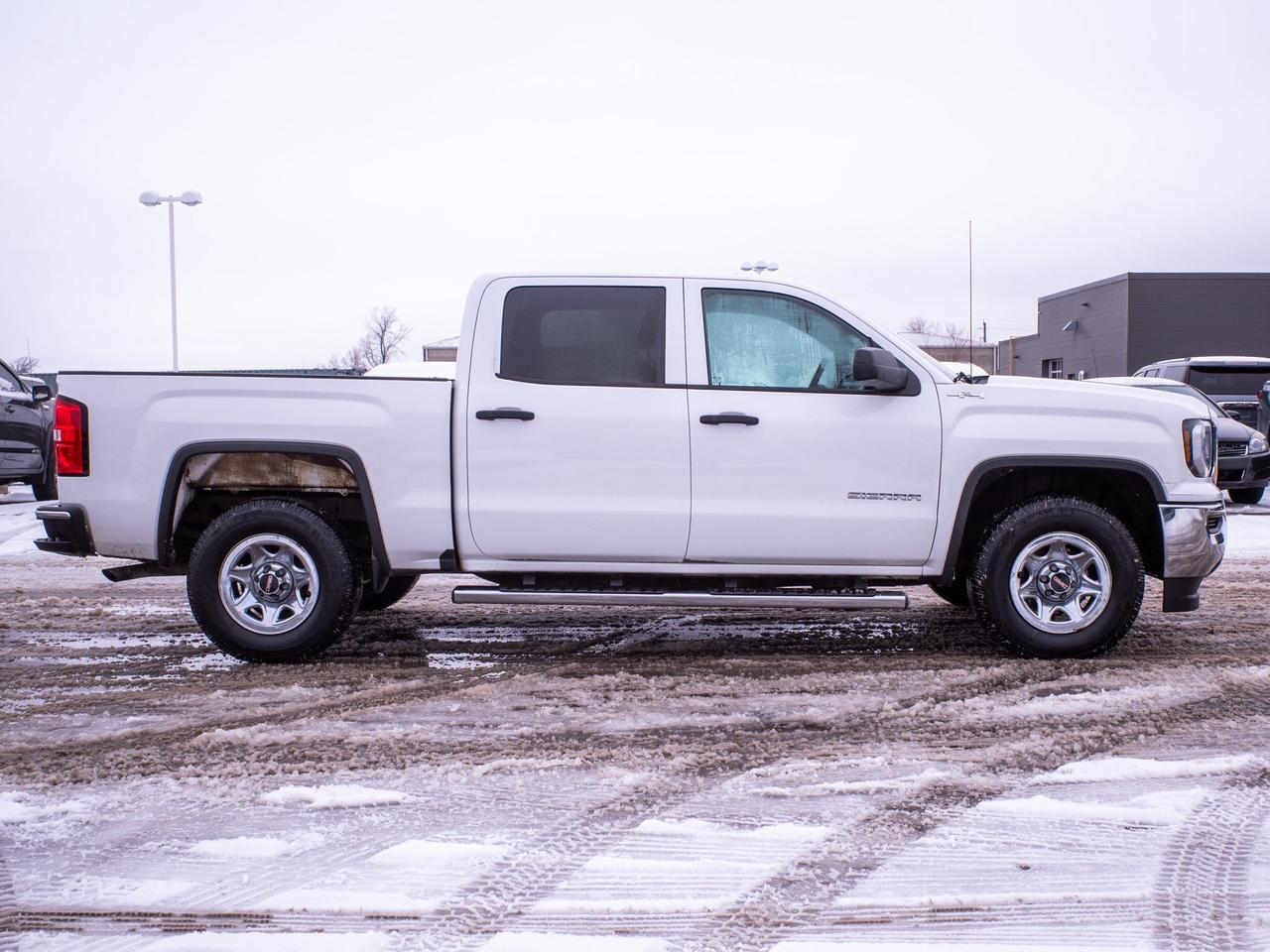 2017 GMC Sierra 1500 - Adjustable Lumbar   Smartphone Integration Photo