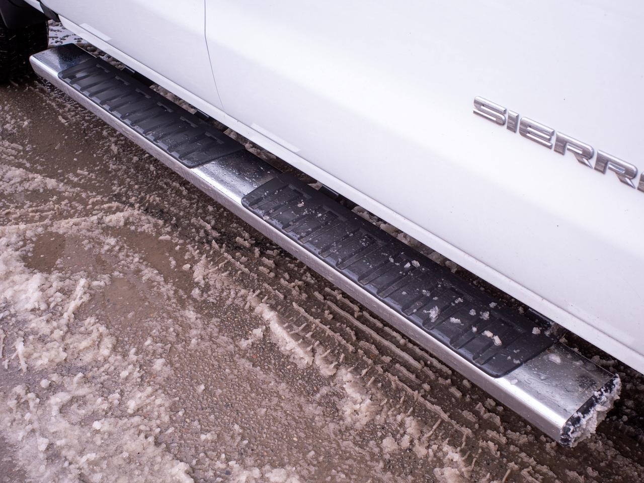 2017 GMC Sierra 1500 - Adjustable Lumbar   Smartphone Integration Photo