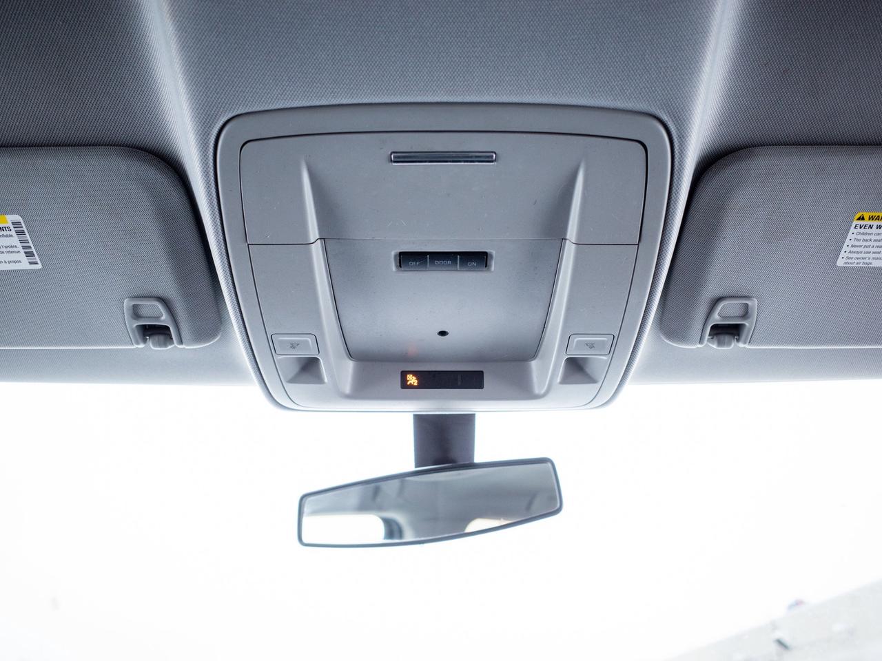 2017 GMC Sierra 1500 - Adjustable Lumbar   Smartphone Integration Photo