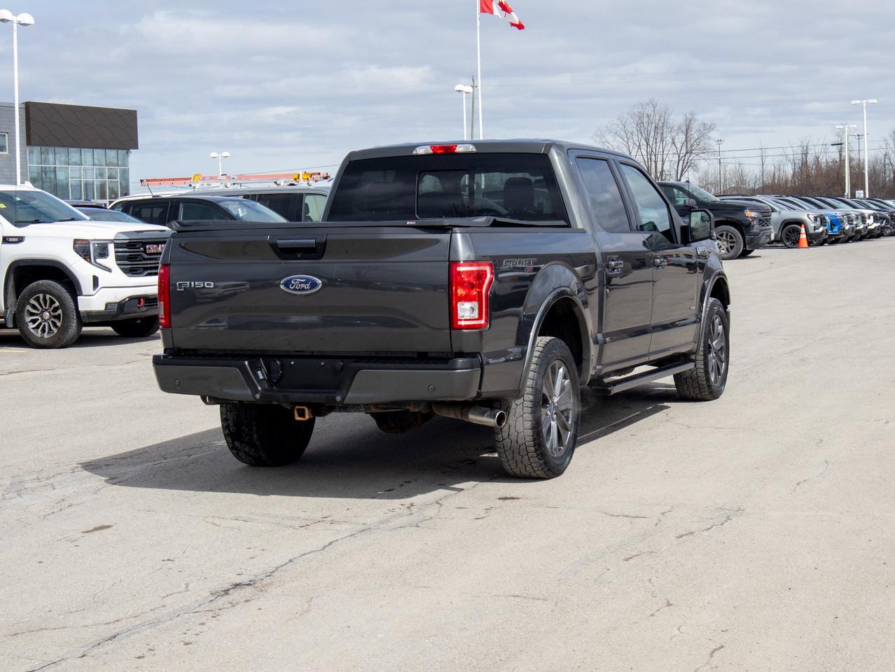 2016 Ford F-150 - Brake Assist   CD Player Photo