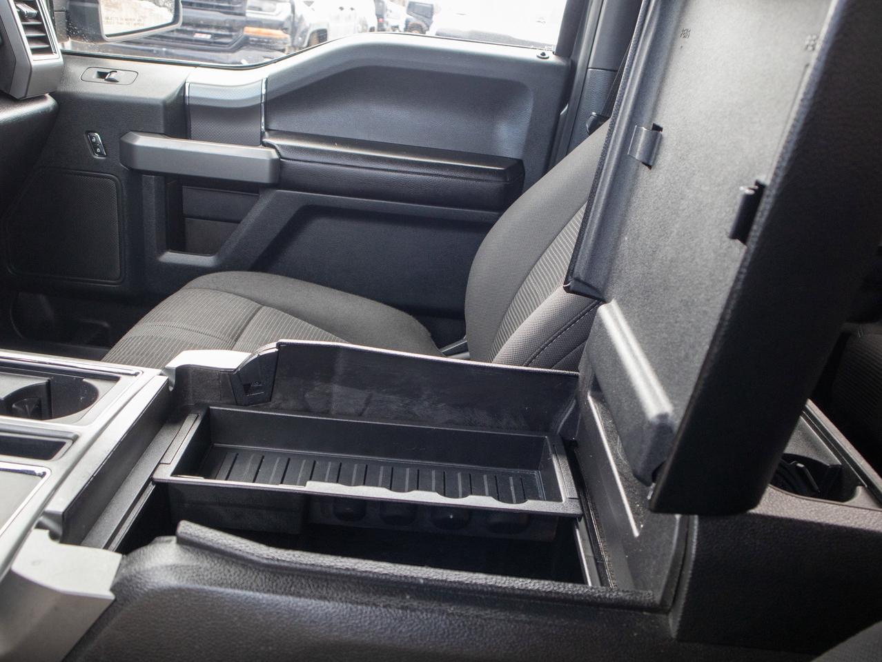 2016 Ford F-150 - Brake Assist   CD Player Photo