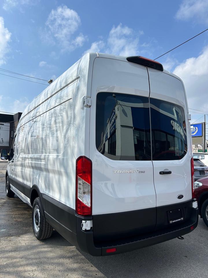 2021 Ford Transit Cargo Van T-250 148 ExtraLongWheelBase Certified Only74KM! Photo