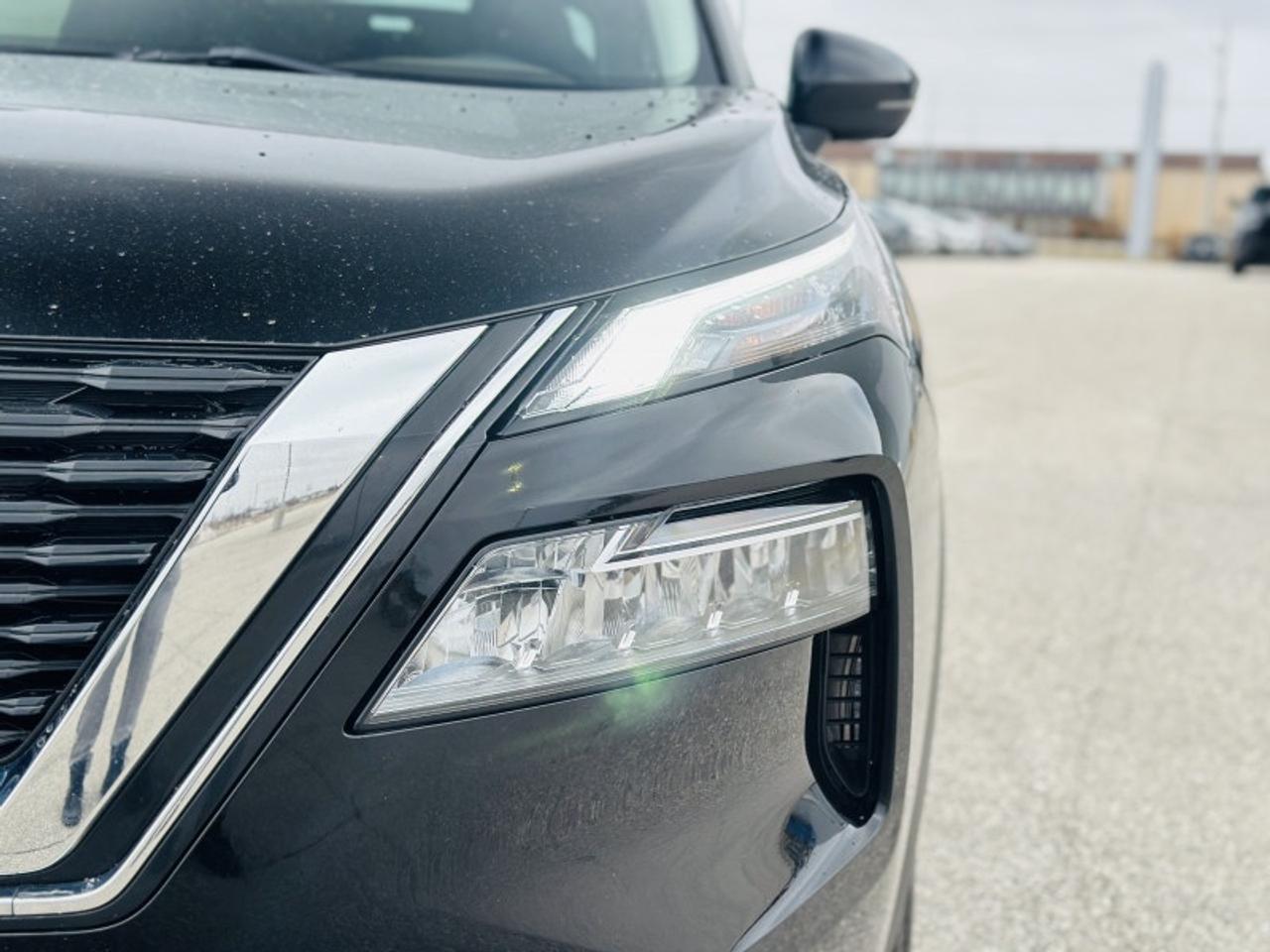 2023 Nissan Rogue SV MOONROOF Photo