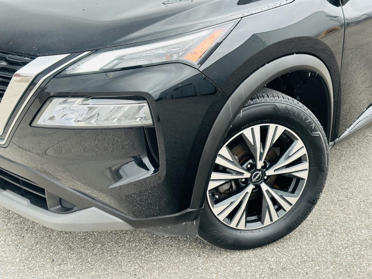 2023 Nissan Rogue SV MOONROOF Photo