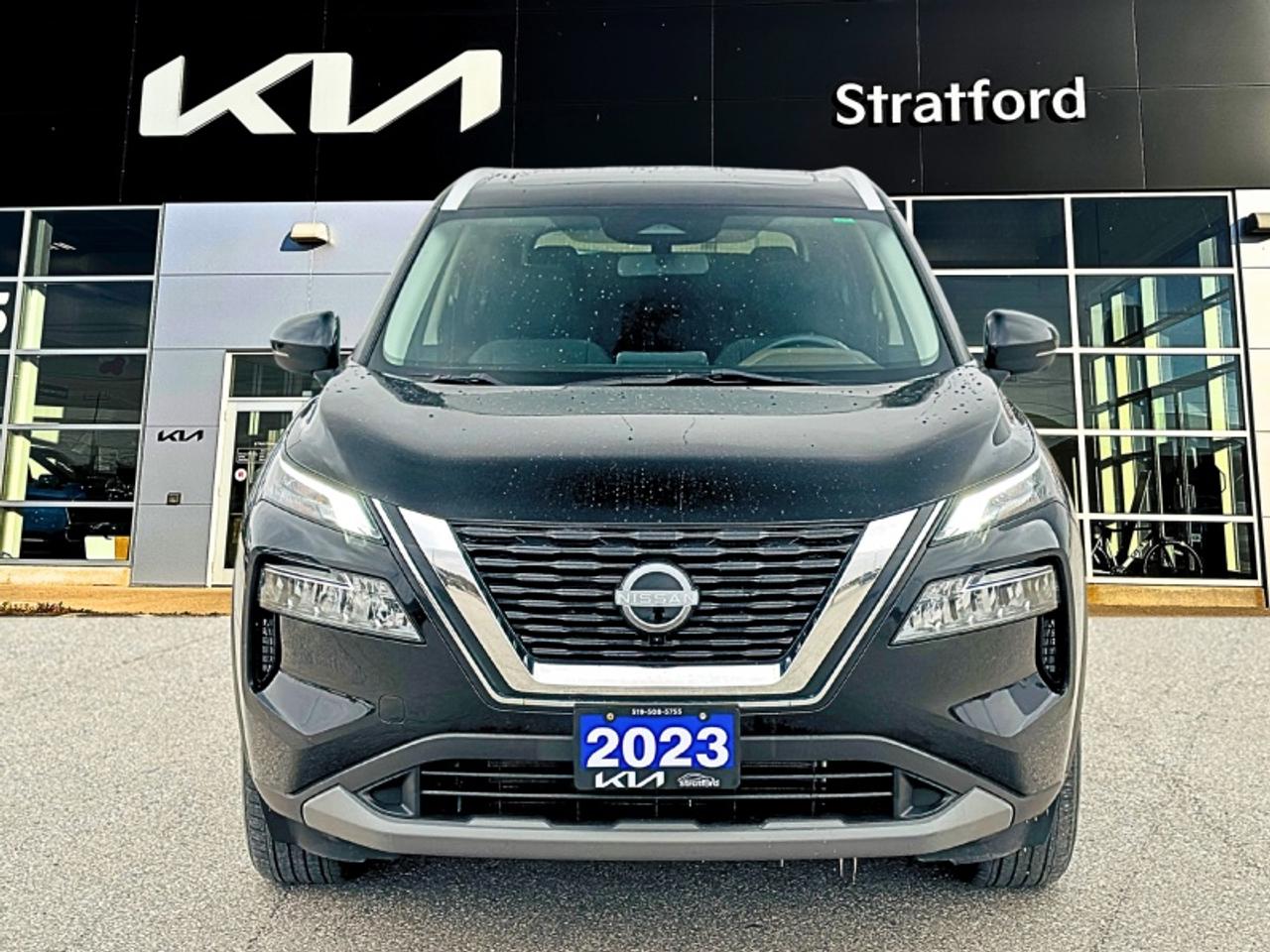 2023 Nissan Rogue SV MOONROOF Photo
