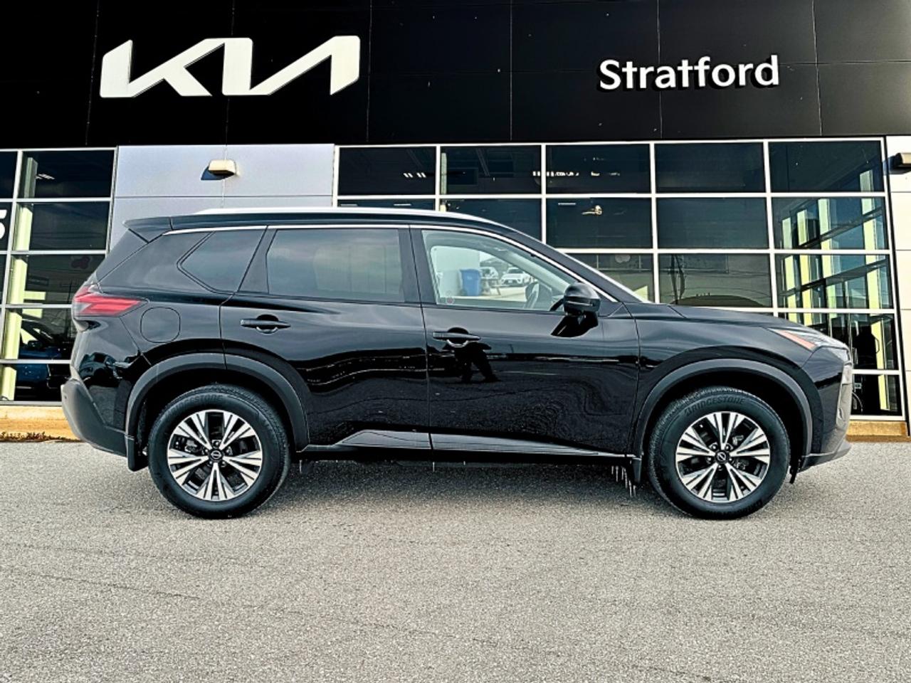 2023 Nissan Rogue SV MOONROOF Photo