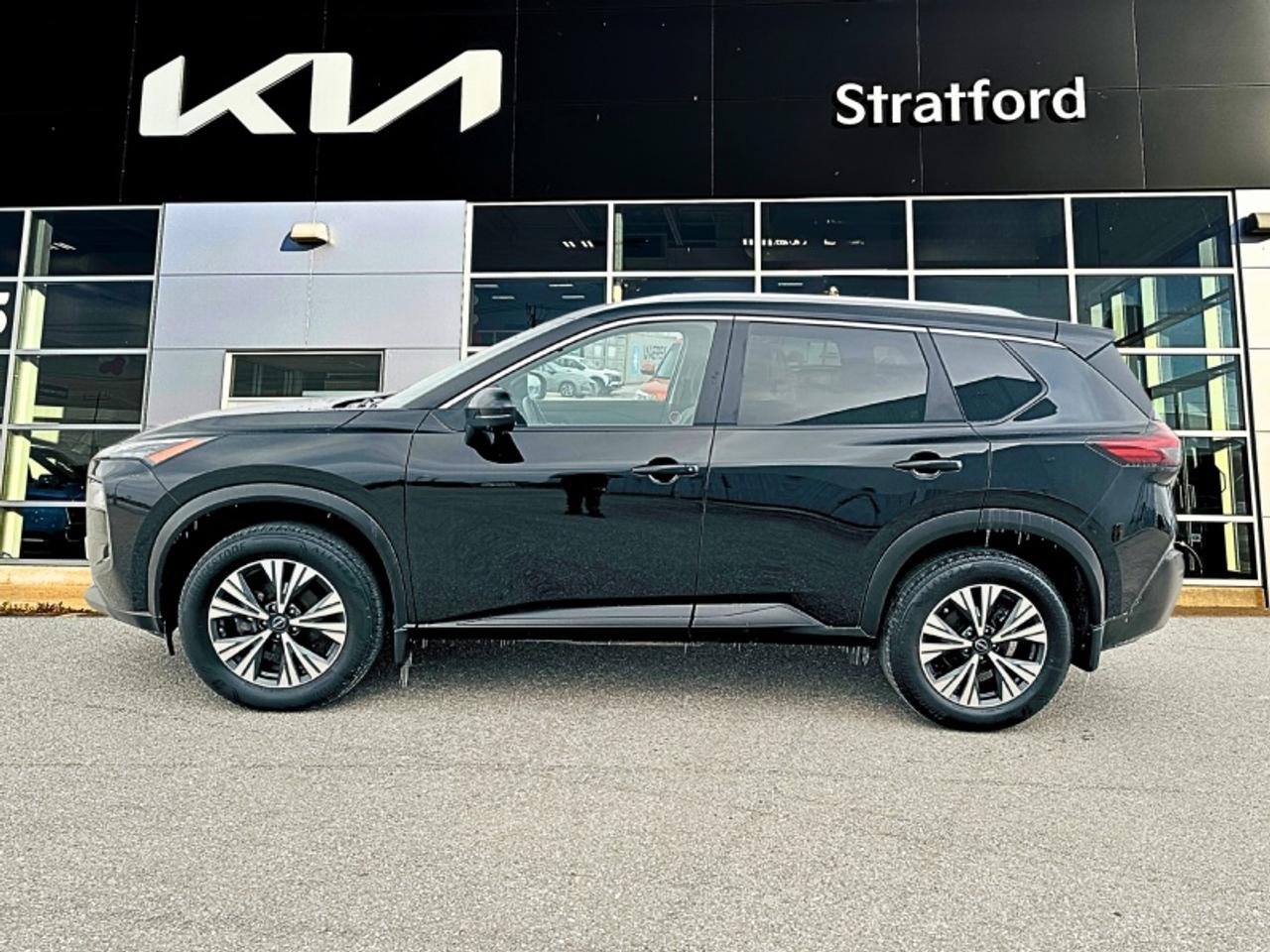 2023 Nissan Rogue SV MOONROOF Photo