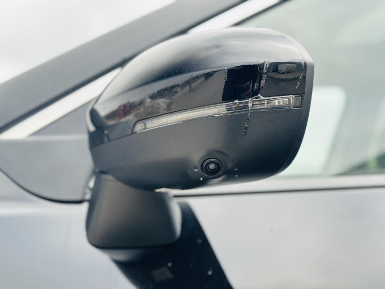 2023 Nissan Rogue SV MOONROOF Photo