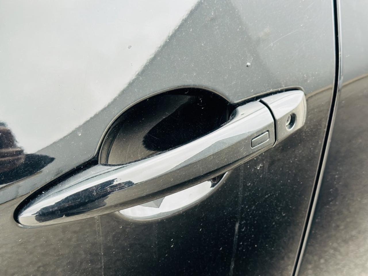 2023 Nissan Rogue SV MOONROOF Photo