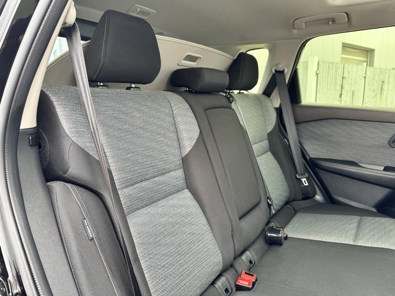 2023 Nissan Rogue SV MOONROOF Photo