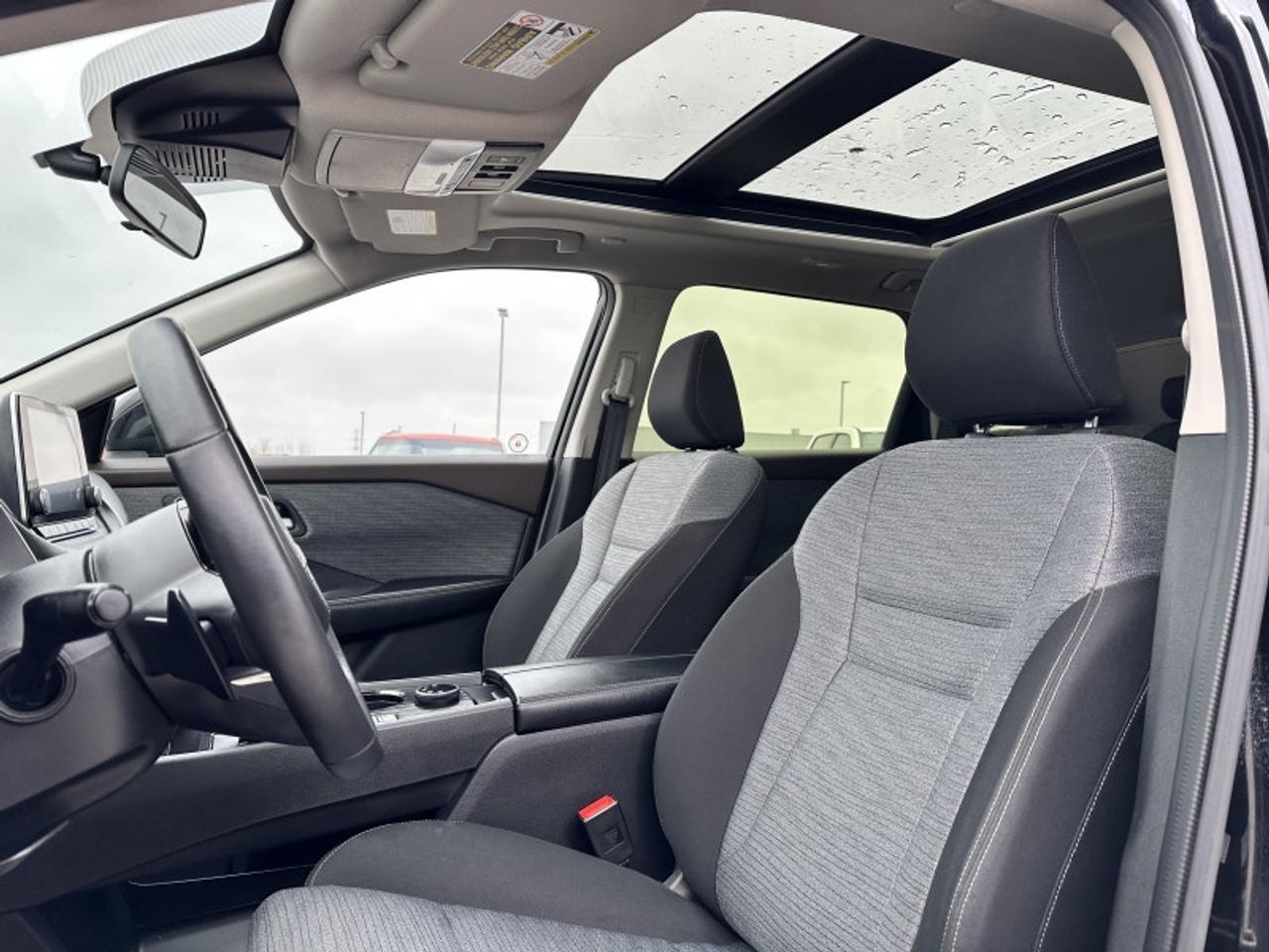 2023 Nissan Rogue SV MOONROOF Photo