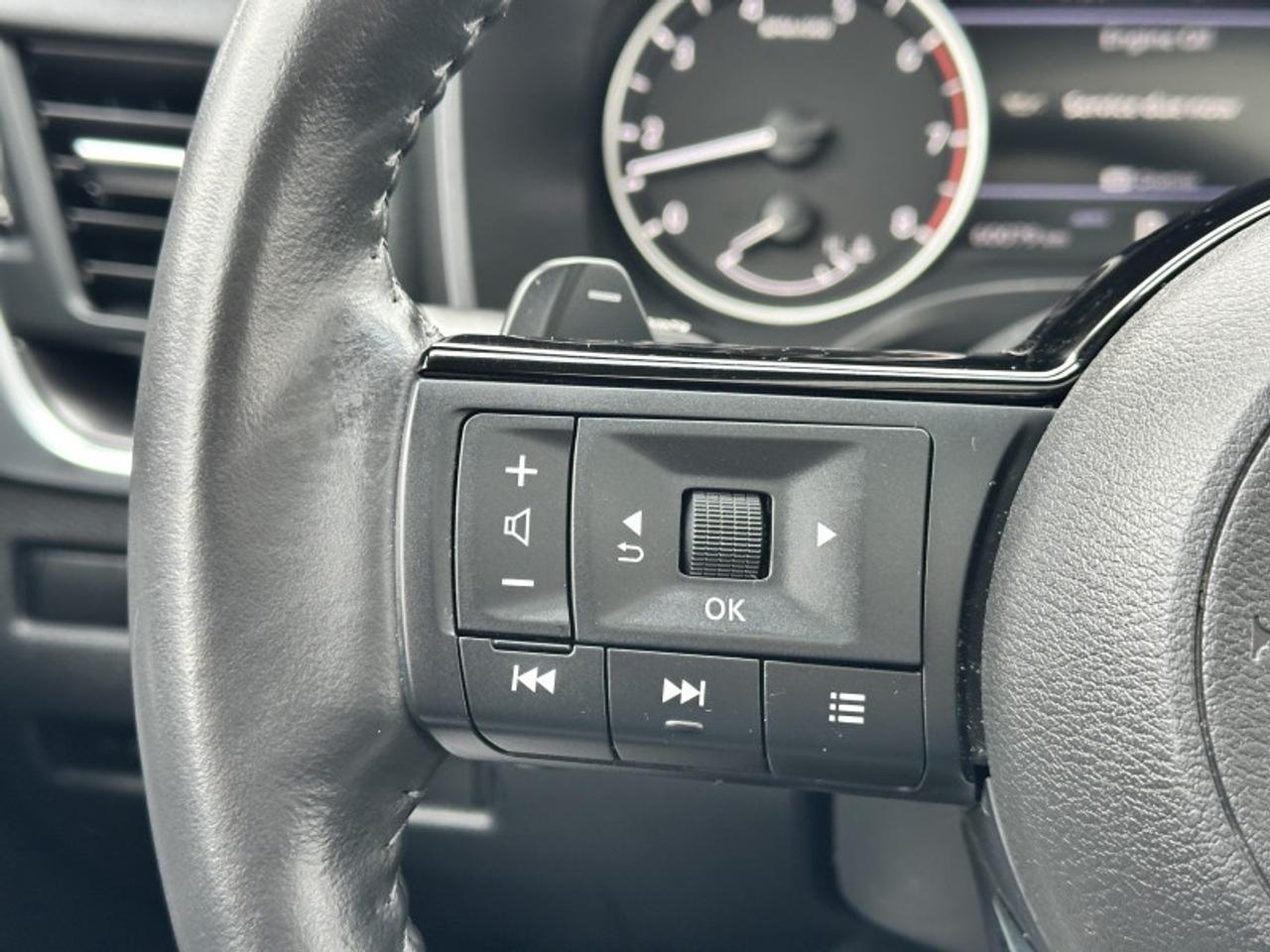 2023 Nissan Rogue SV MOONROOF Photo