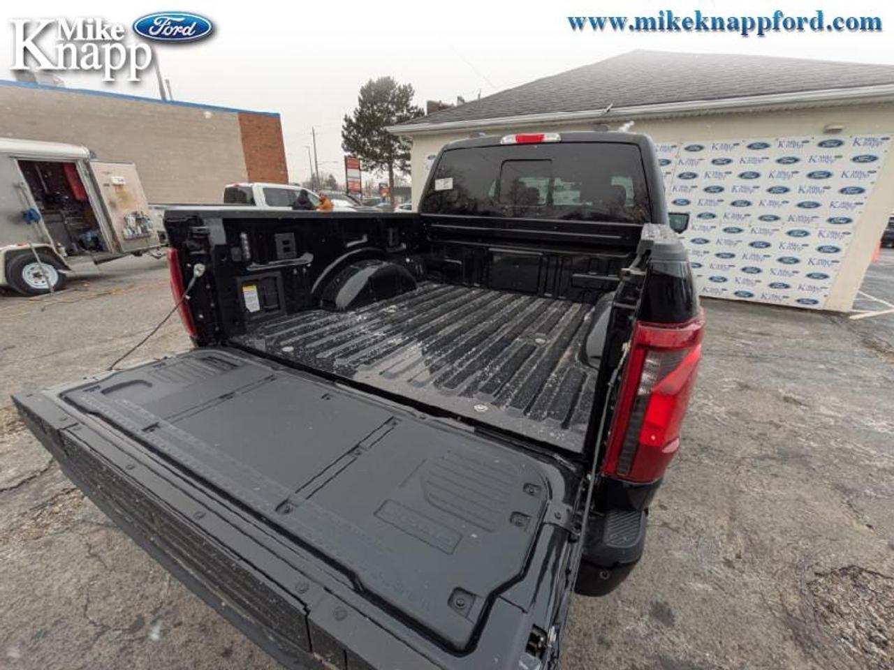 2026 Ford F-150 XLT Photo4