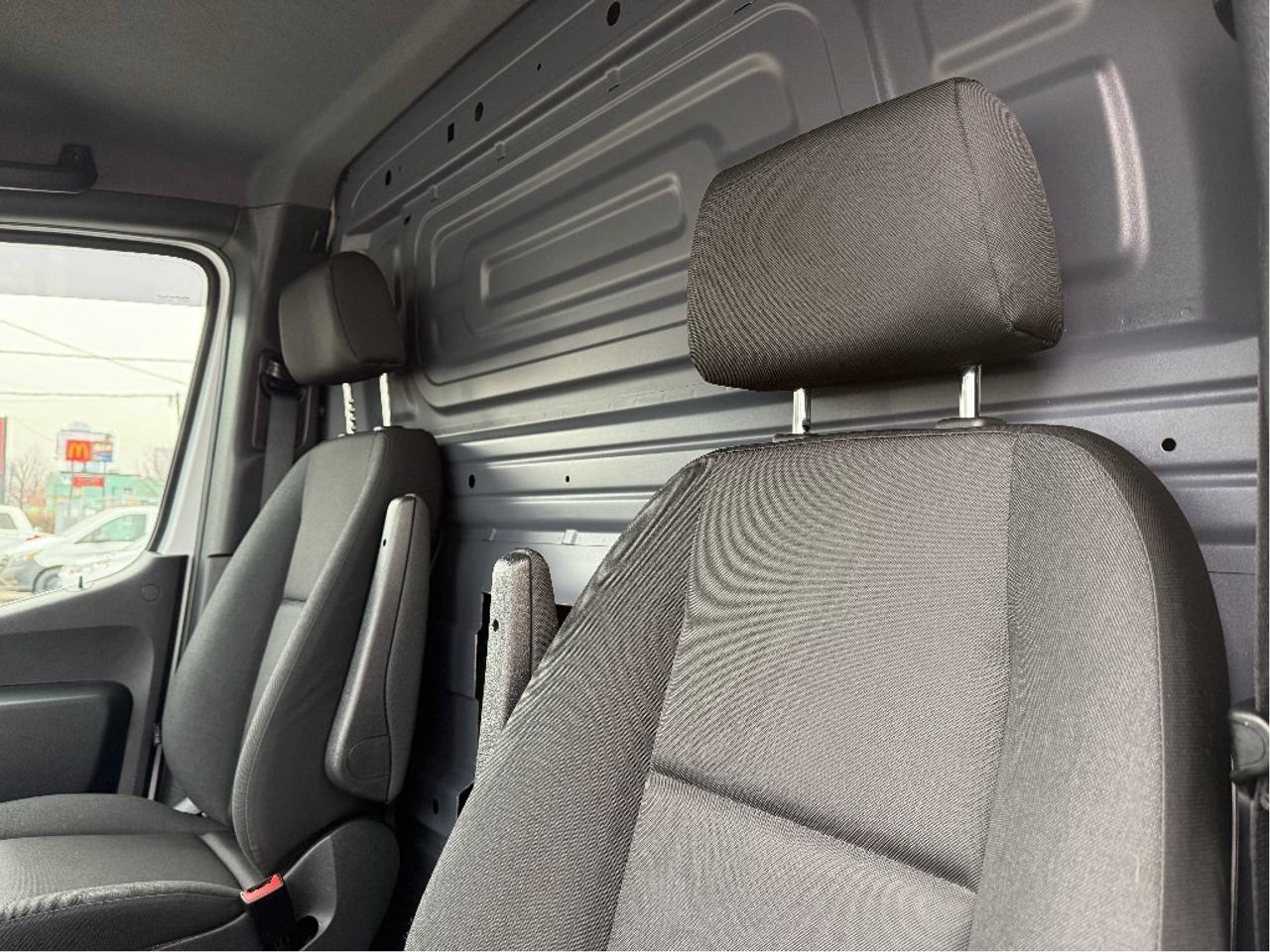 2024 Mercedes-Benz Sprinter Cargo Van 2500 144 LowRoof Diesel Warranty Only13,784km! Photo