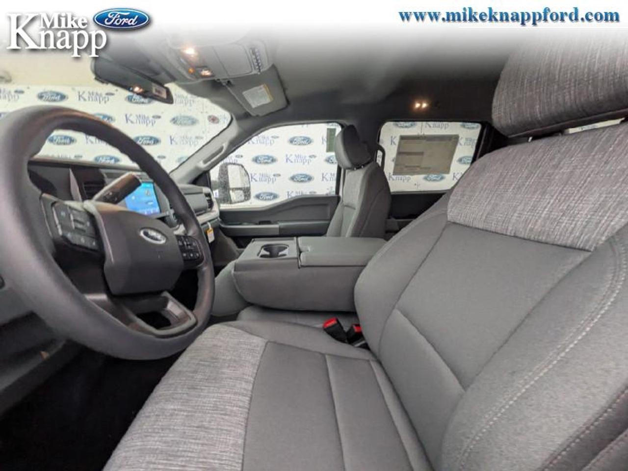 2026 Ford F-250 SUPER DUTY XLT Photo