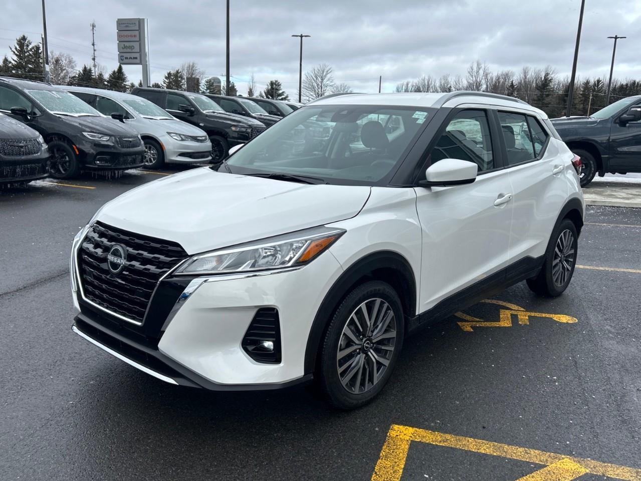 2024 Nissan Kicks SV Photo