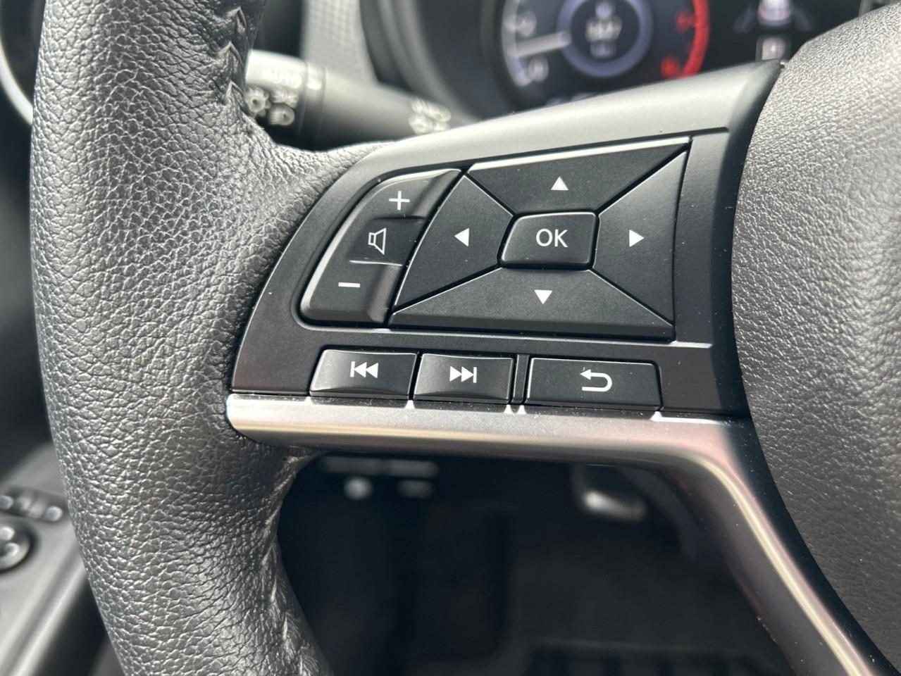 2024 Nissan Kicks SV Photo