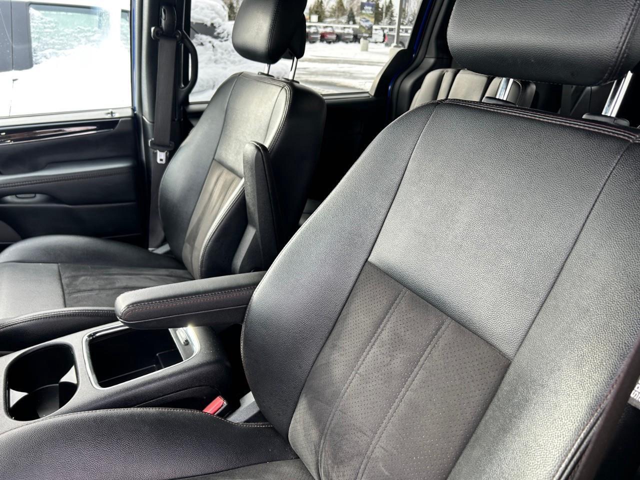 2020 Dodge Grand Caravan PREMIUM PLUS Photo