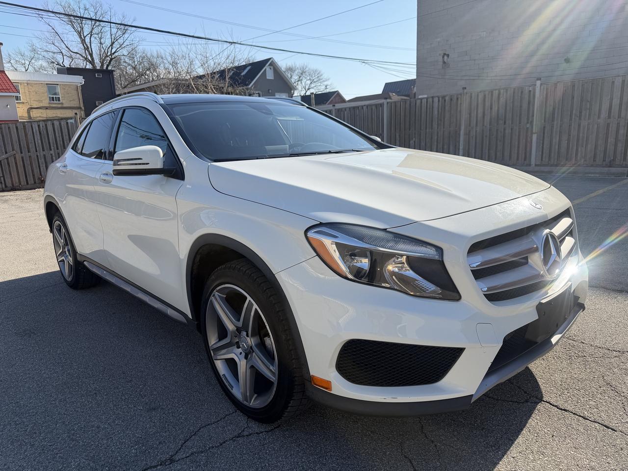 2016 Mercedes-Benz GLA 4MATIC 4dr GLA 250 !! CAR FAX CLEAN !! 131758 KMS Photo