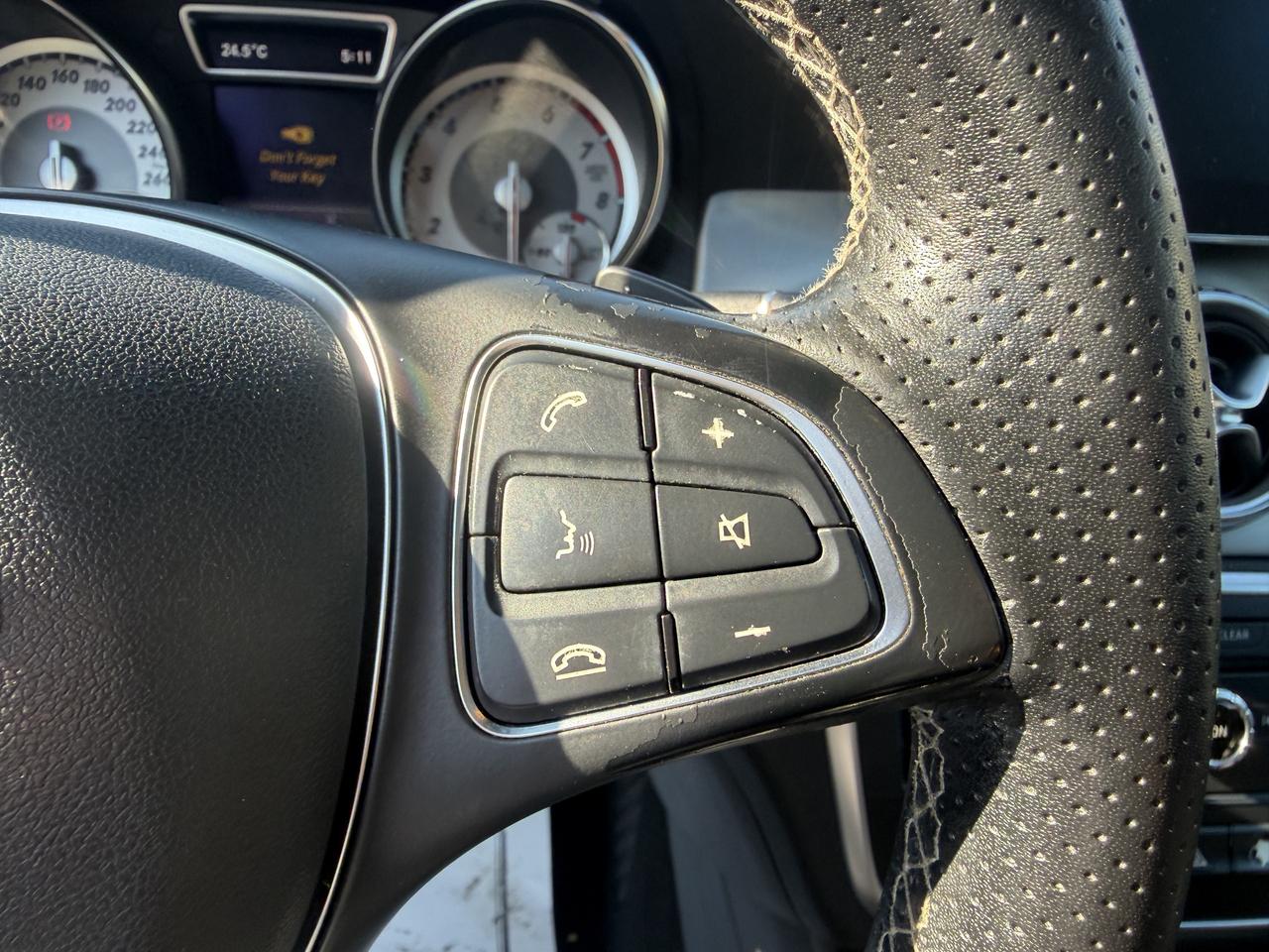 2016 Mercedes-Benz GLA 4MATIC 4dr GLA 250 !! CAR FAX CLEAN !! 131758 KMS Photo