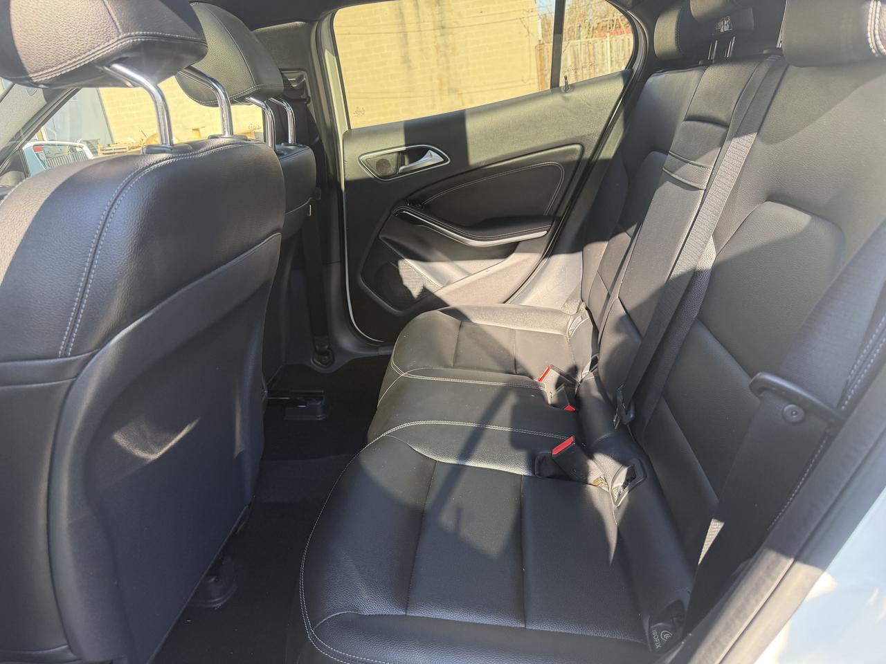 2016 Mercedes-Benz GLA 4MATIC 4dr GLA 250 !! CAR FAX CLEAN !! 131758 KMS Photo