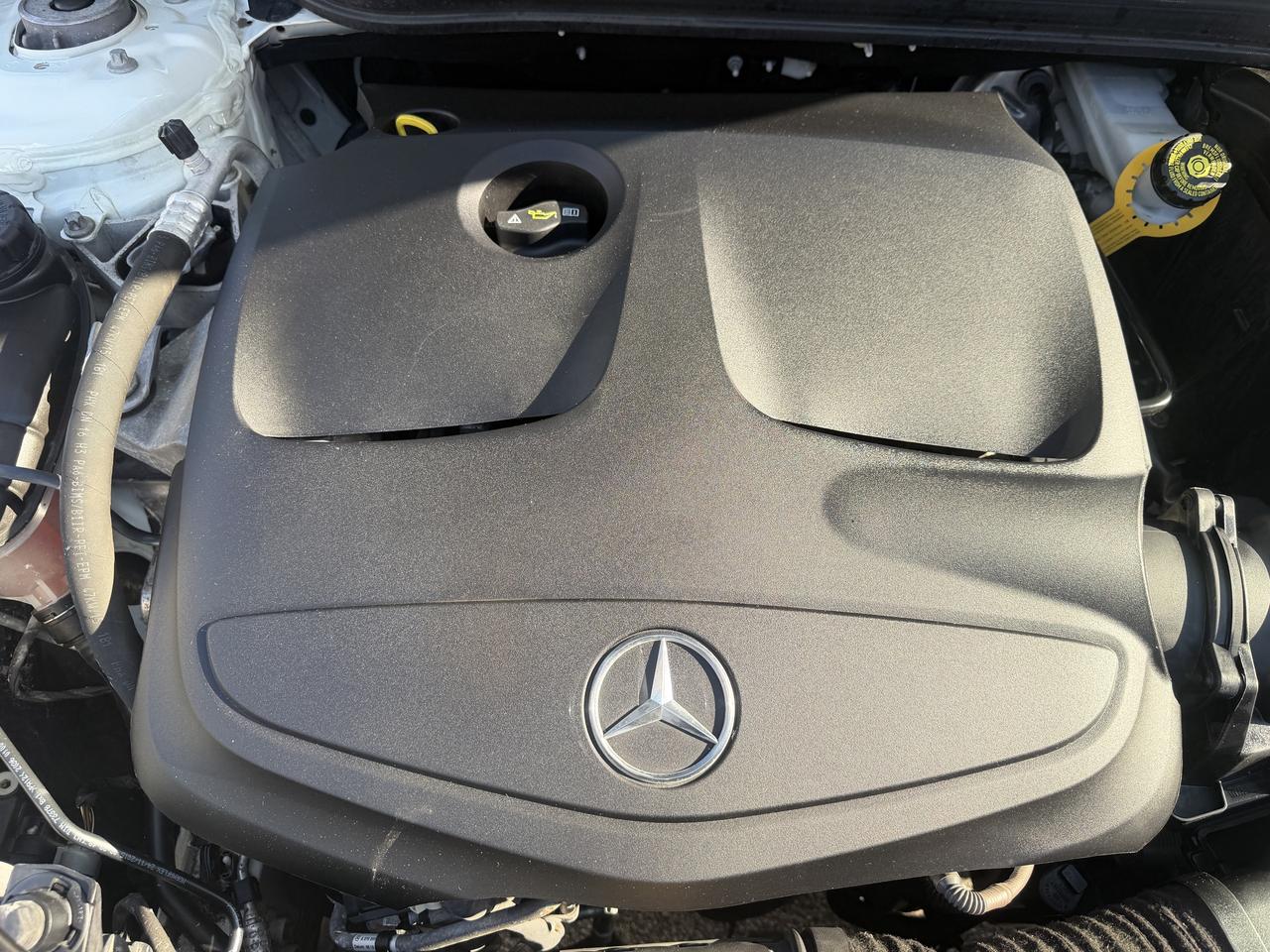 2016 Mercedes-Benz GLA 4MATIC 4dr GLA 250 !! CAR FAX CLEAN !! 131758 KMS Photo