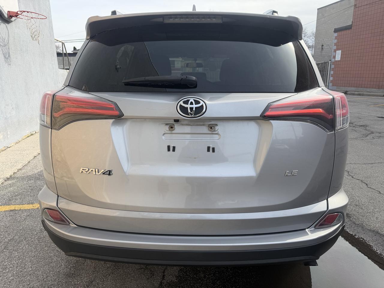 2016 Toyota RAV4 !!! just sold sold sold sold ! LE   43564 KMS !!! Photo3