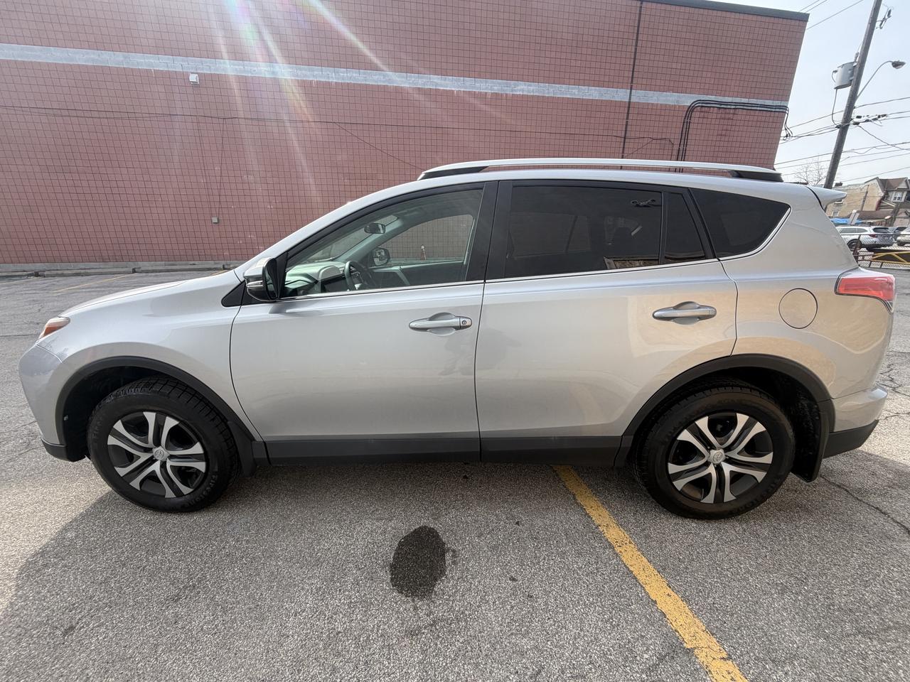 2016 Toyota RAV4 !!! just sold sold sold sold ! LE   43564 KMS !!! Photo