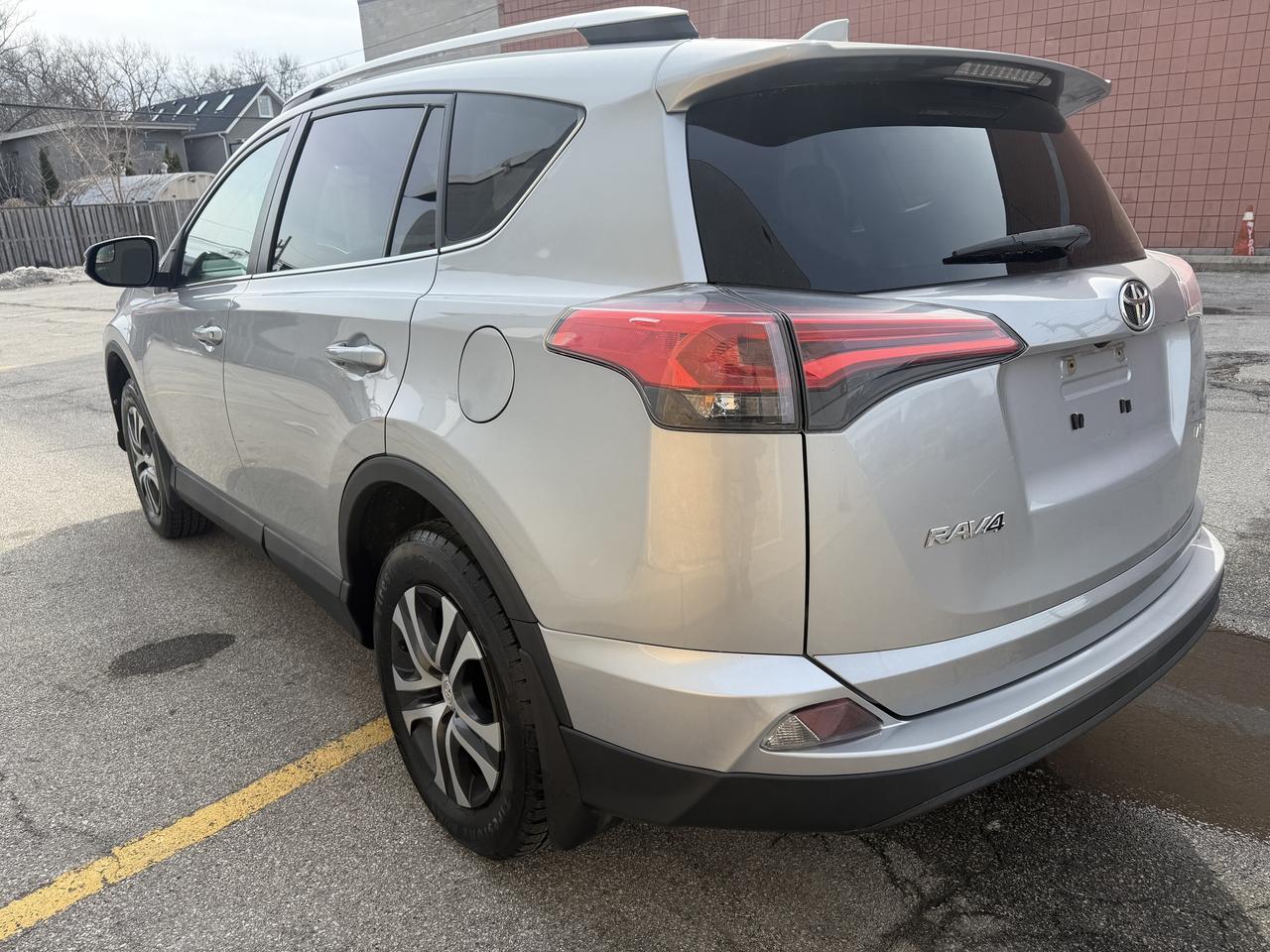 2016 Toyota RAV4 !!! just sold sold sold sold ! LE   43564 KMS !!! Photo