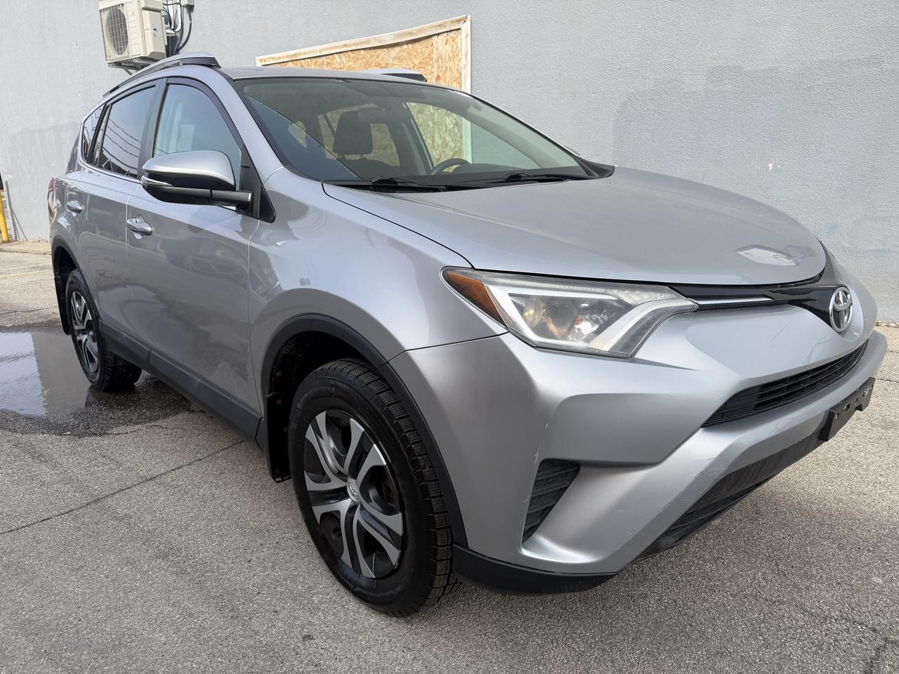2016 Toyota RAV4 !!! just sold sold sold sold ! LE   43564 KMS !!! Photo