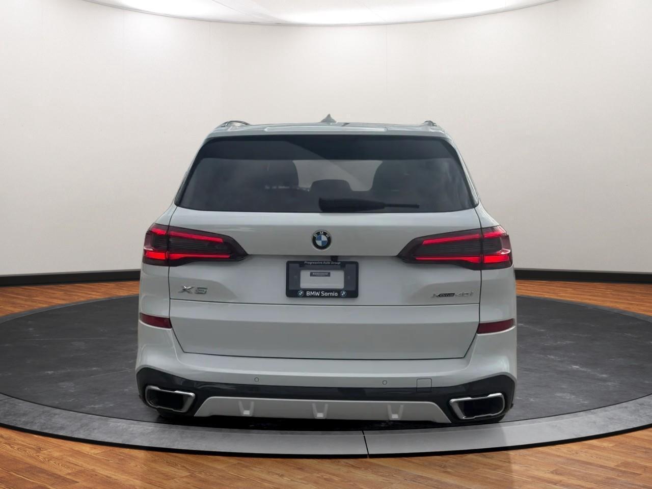 2021 BMW X5 xDrive40i Photo4