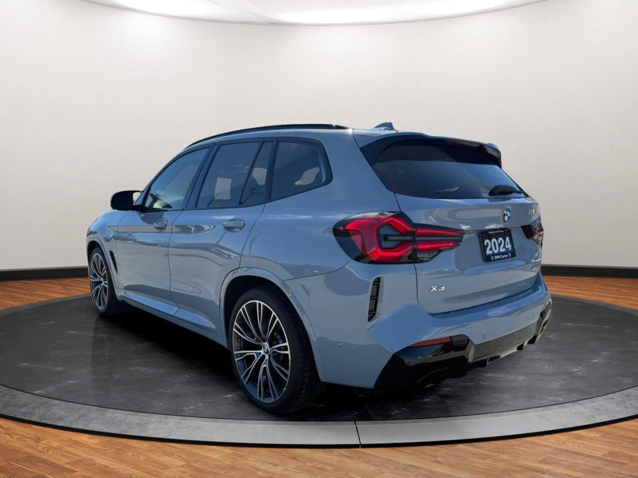 2024 BMW X3 M40i xDrive Photo3