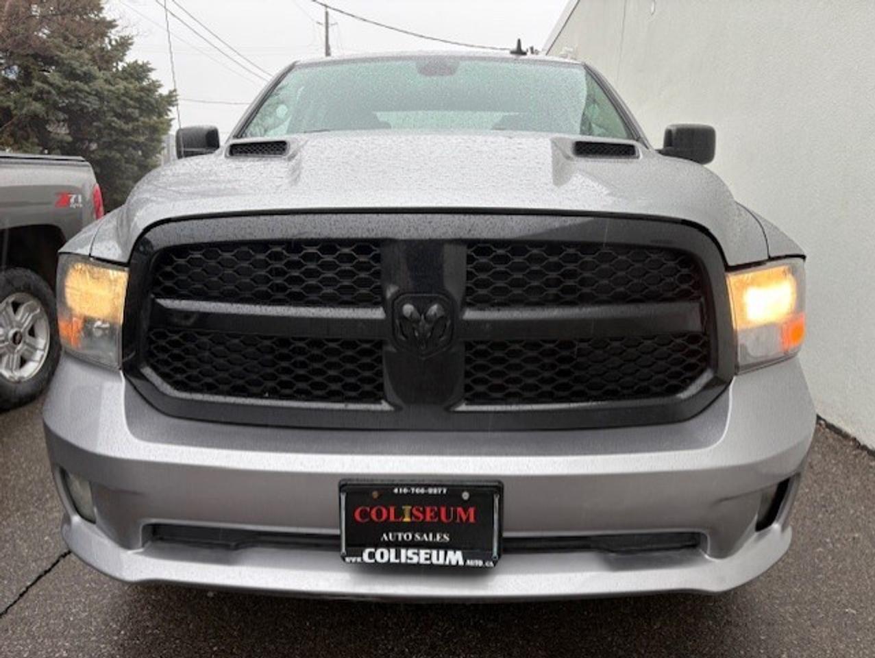 2021 RAM 1500 Classic 4X4 CREW CAB-TONNEAU-CAMERA-HEATED SEATS-NEW TIRES Photo