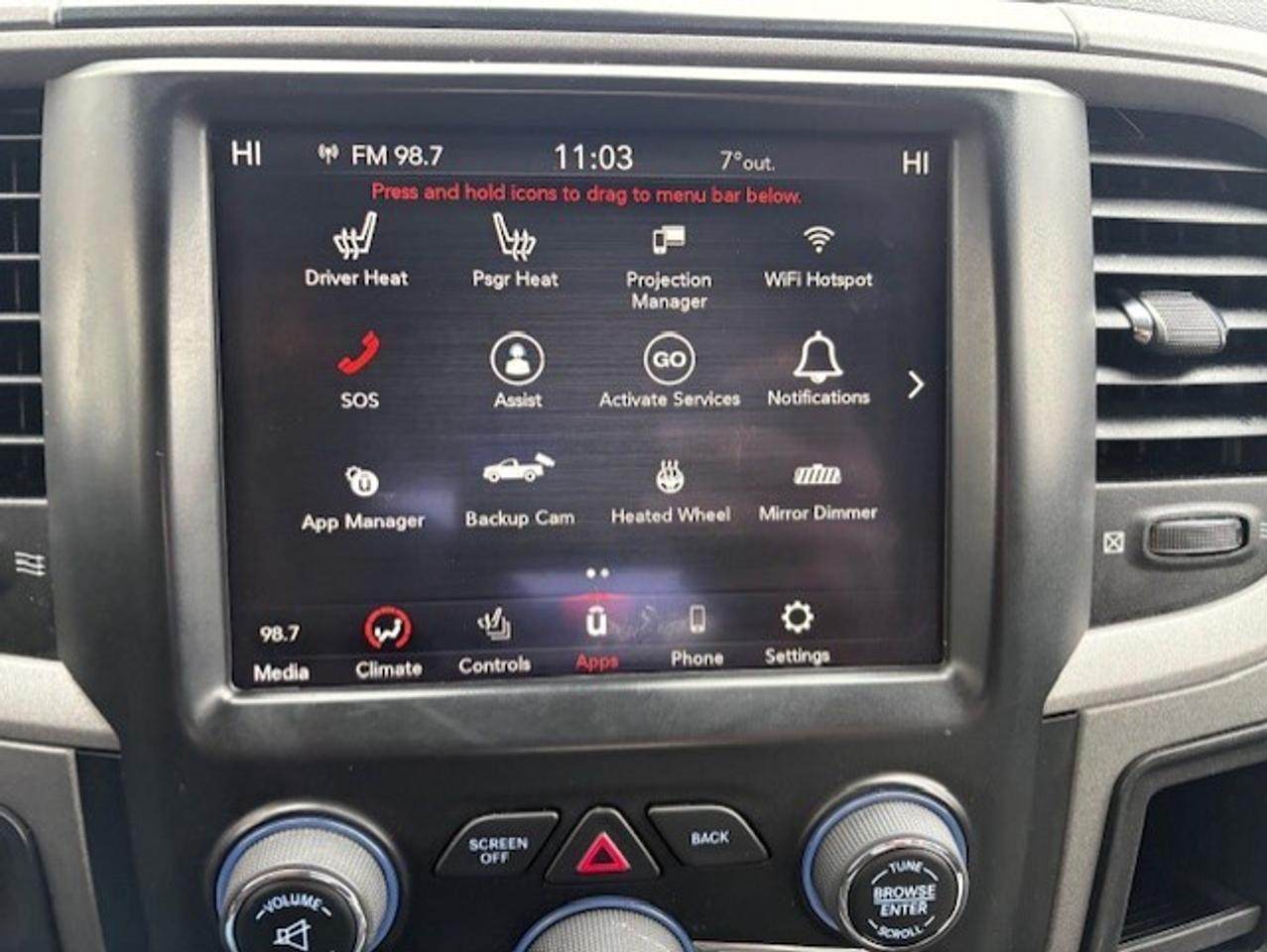 2021 RAM 1500 Classic 4X4 CREW CAB-TONNEAU-CAMERA-HEATED SEATS-NEW TIRES Photo