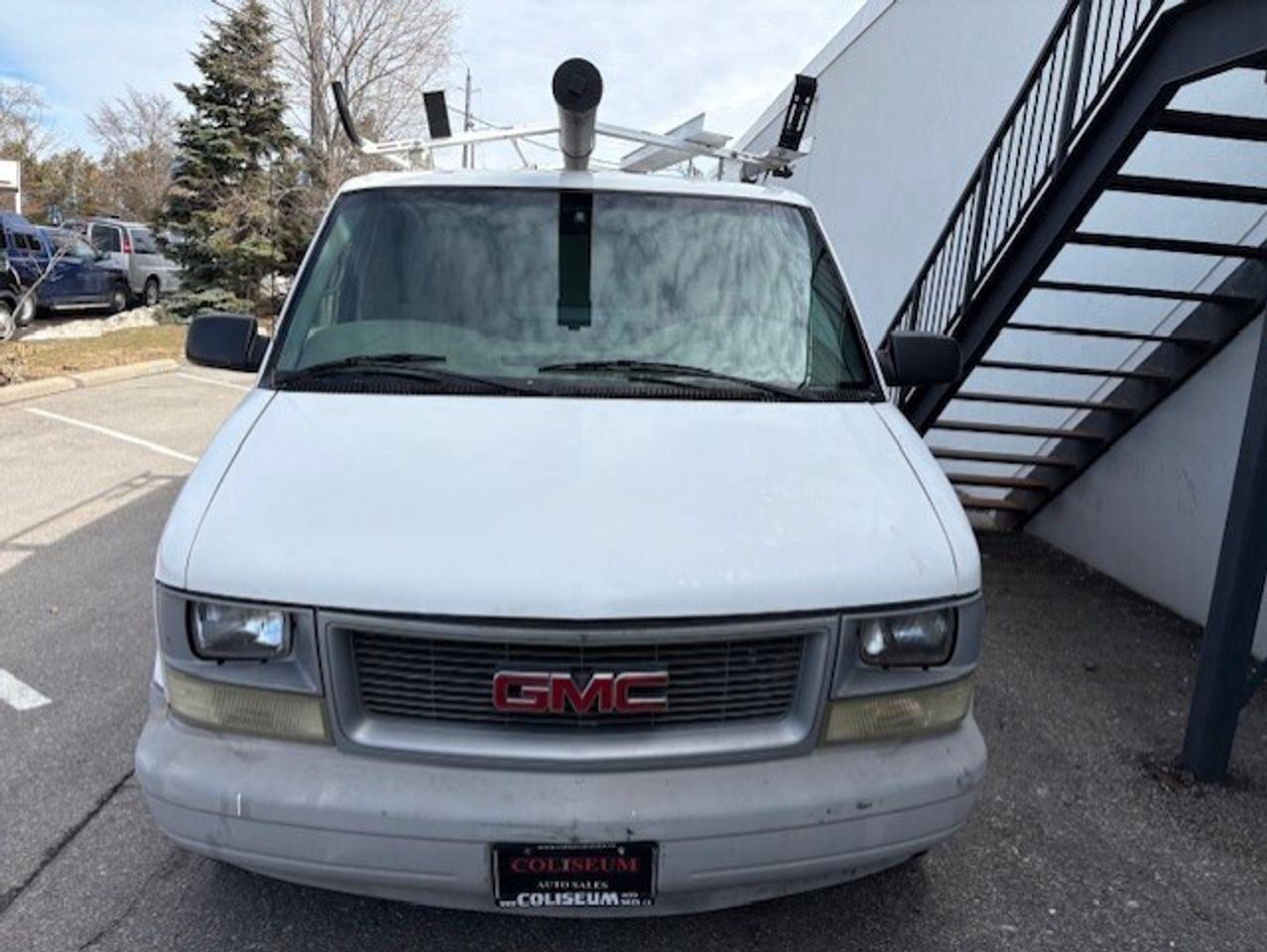 2005 GMC Safari Cargo LADDER RACKS-DIVIDER-SHELVES-CERTIFIED-NEW TIRES!! Photo