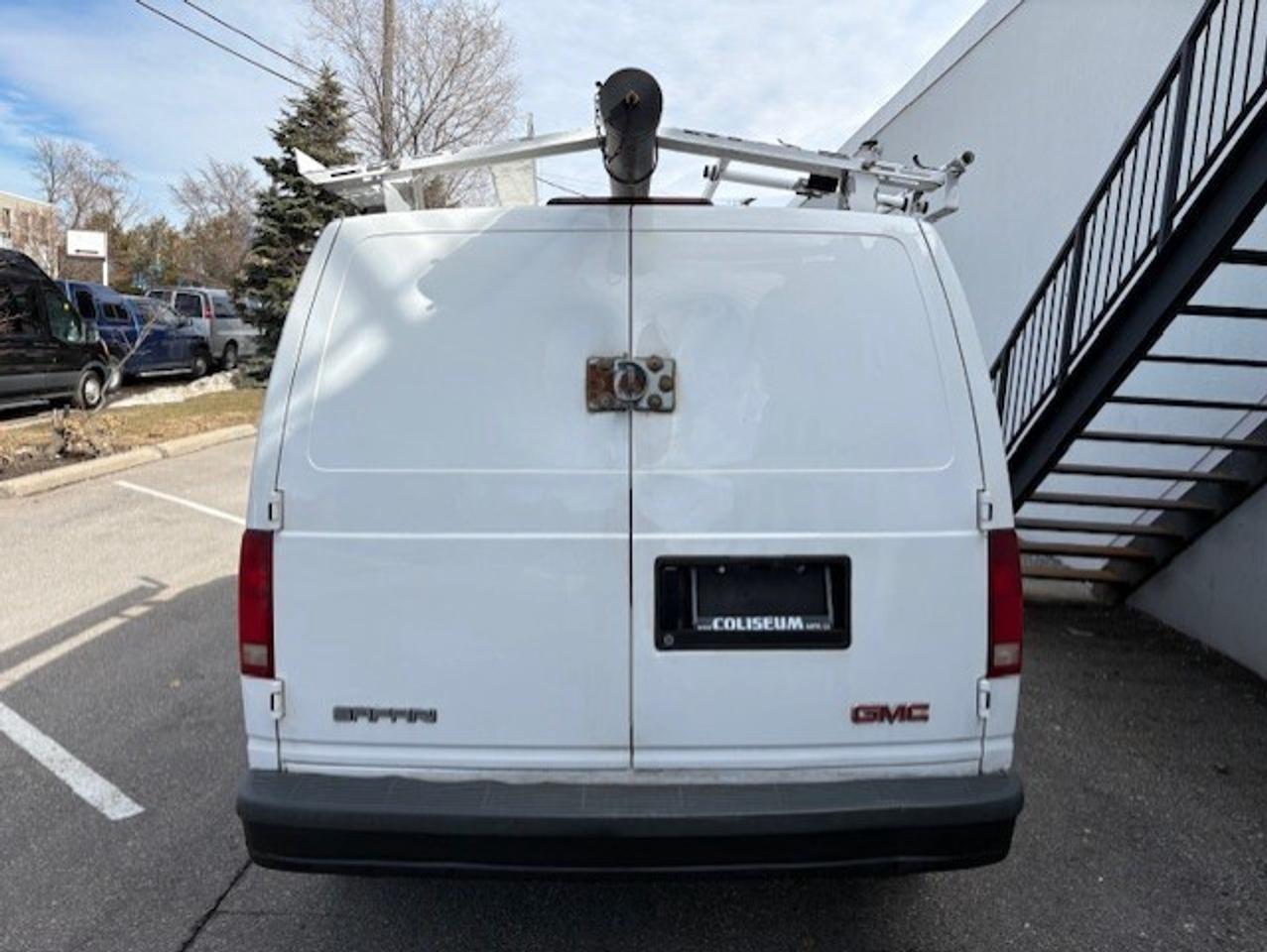 2005 GMC Safari Cargo LADDER RACKS-DIVIDER-SHELVES-CERTIFIED-NEW TIRES!! Photo