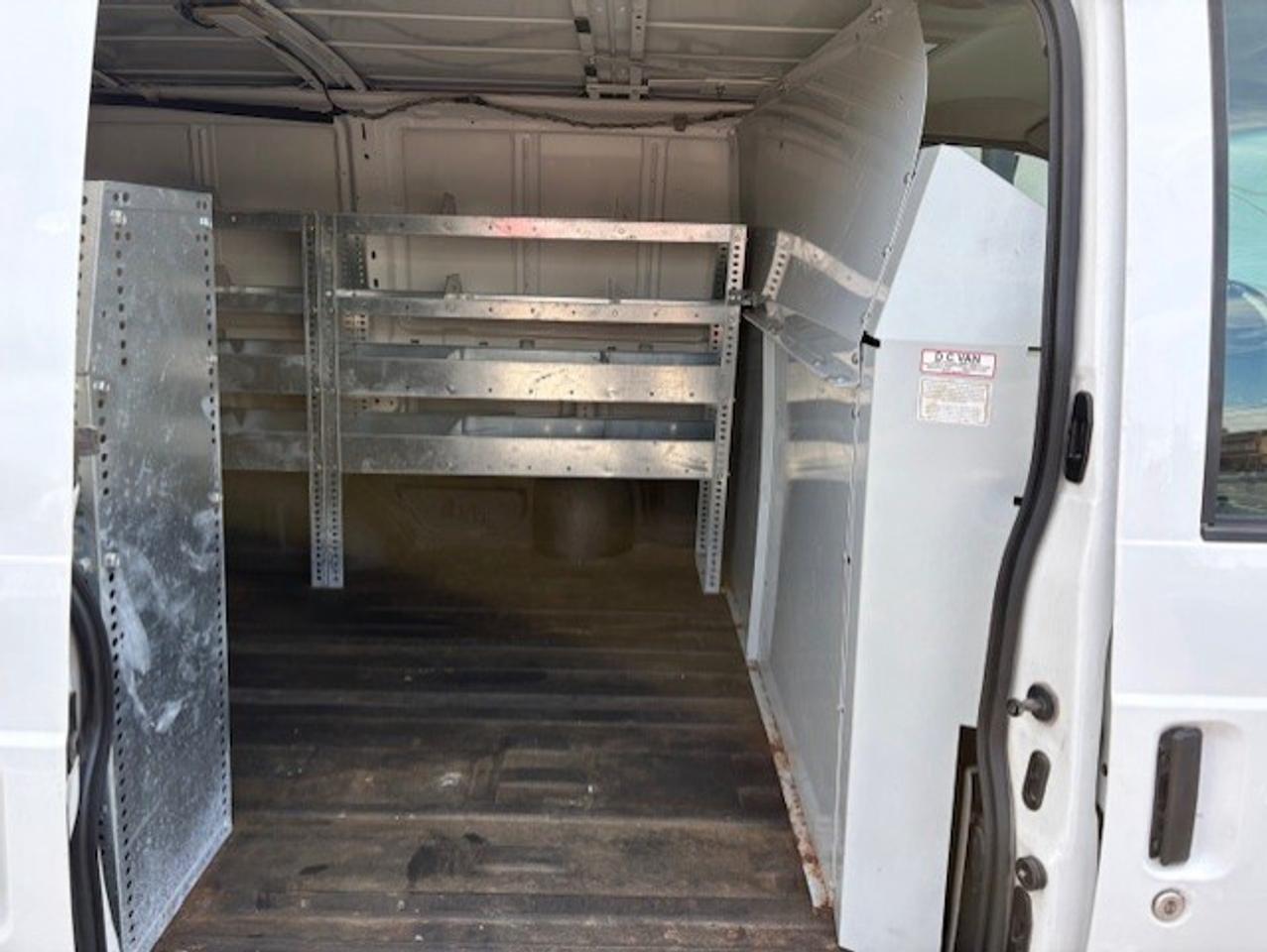 2005 GMC Safari Cargo LADDER RACKS-DIVIDER-SHELVES-CERTIFIED-NEW TIRES!! Photo