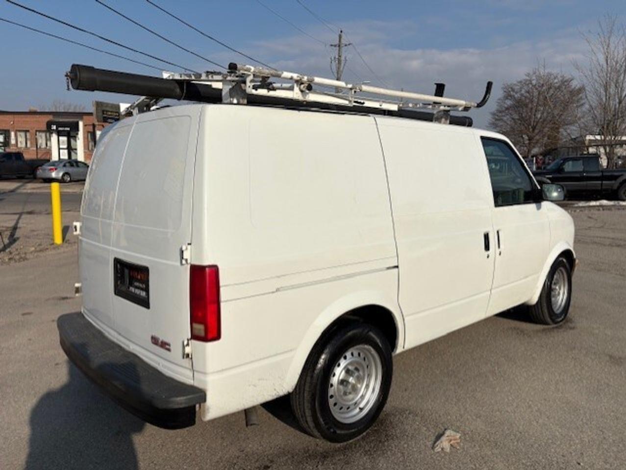 2005 GMC Safari Cargo CARGO VAN-LADDER RACKS-DIVIDER-SHELVES-NO WINDOWS Photo
