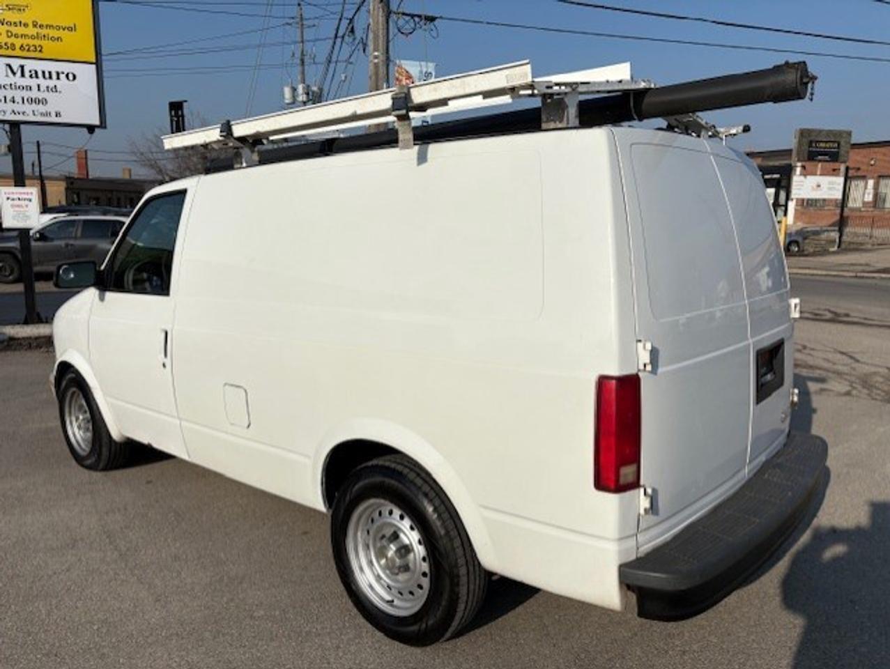 2005 GMC Safari Cargo CARGO VAN-LADDER RACKS-DIVIDER-SHELVES-NO WINDOWS Photo